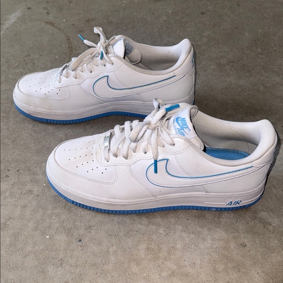Nike Air Force 1 White with Carolina Blue Details sz12 EUC - Picture 6 of 7